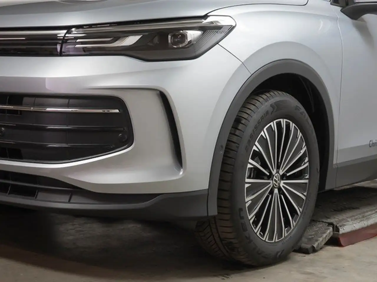 Volkswagen Tiguan 1.5 eTSI DSG Life AHK LED ACC NAVI KLIMA — Galerie du véhicule 6