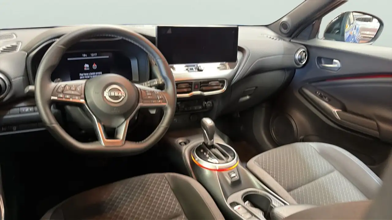 Nissan Juke 1.0 DIG-T N-Connecta 4x2 DCT 7 114 — معرض صور السيارة 24