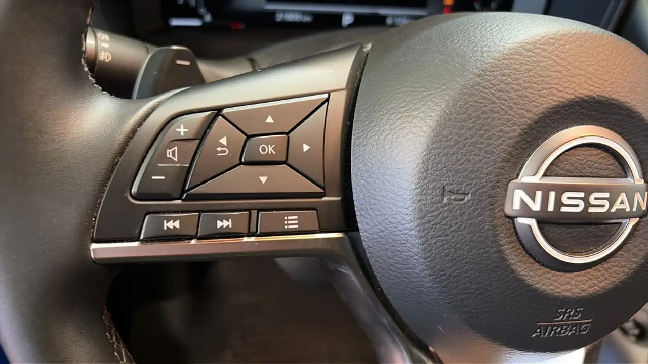 Nissan Juke 1.0 DIG-T N-Connecta 4x2 DCT 7 114 — معرض صور السيارة 26
