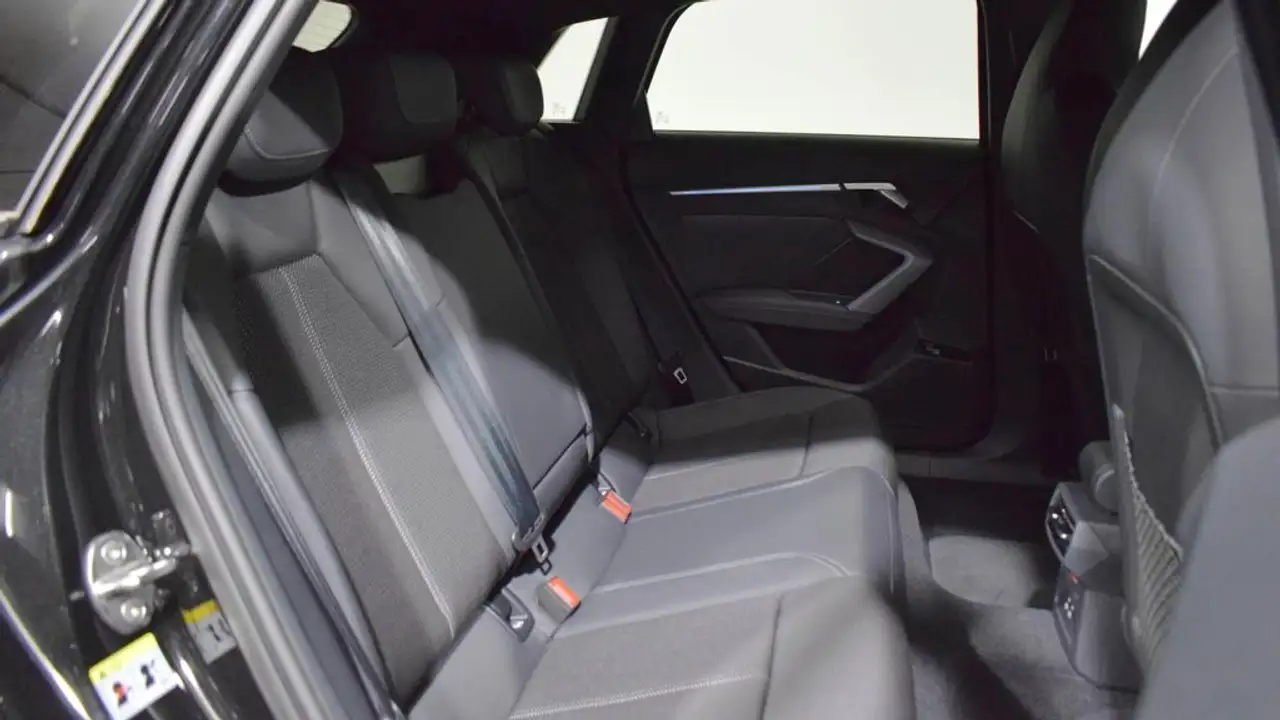 Audi A3 Sportback TFSI Genuine S tronic 110kW — Galería del vehículo 8