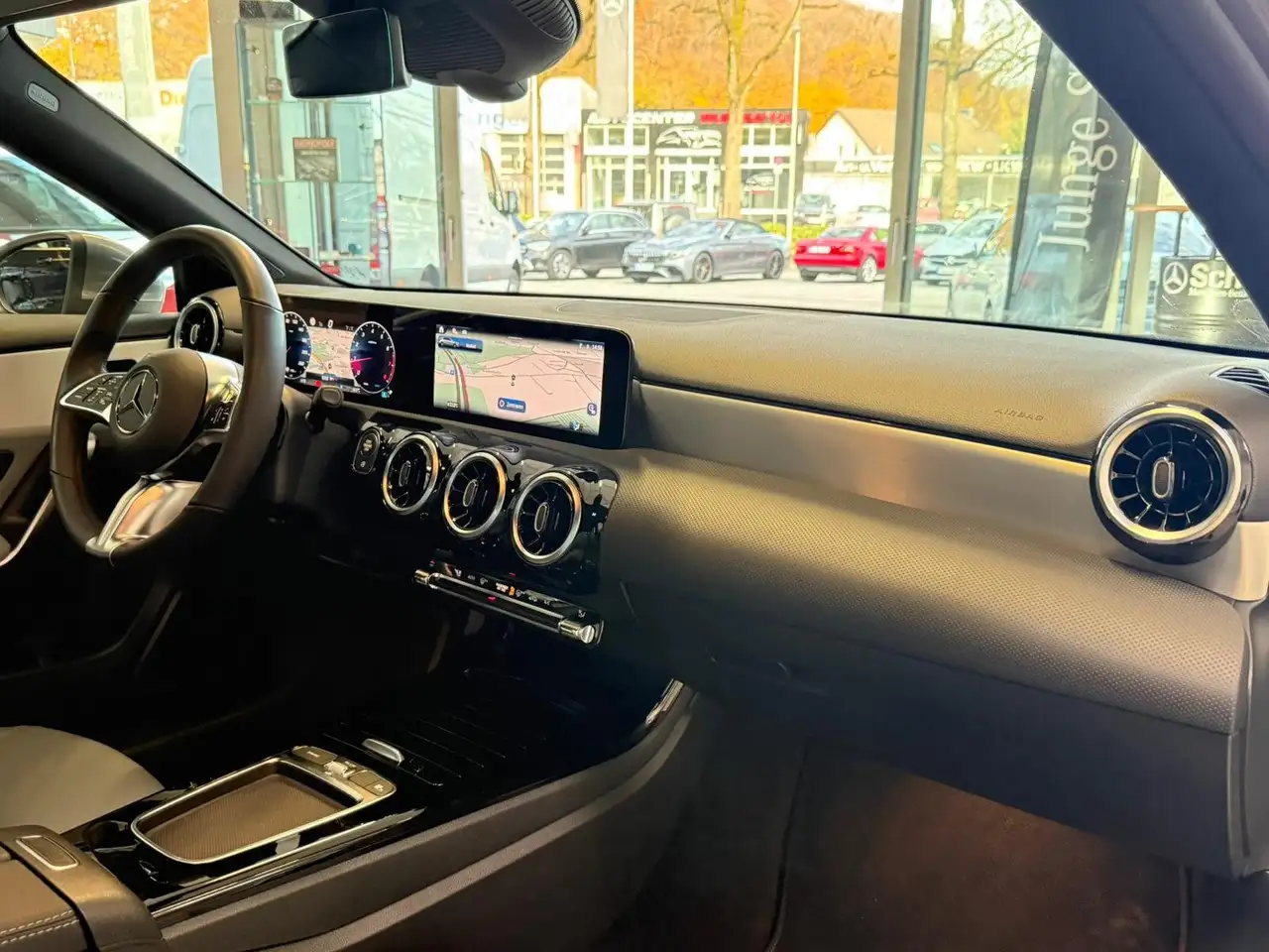 Mercedes-Benz A 200 PROGRESSIVE+360°+TOTWINKEL+Laderaumpaket — Vehicle gallery 11