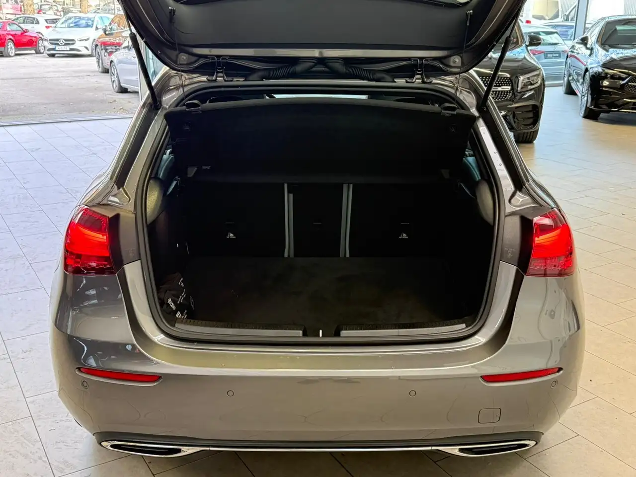 Mercedes-Benz A 200 PROGRESSIVE+360°+TOTWINKEL+Laderaumpaket — Vehicle gallery 6