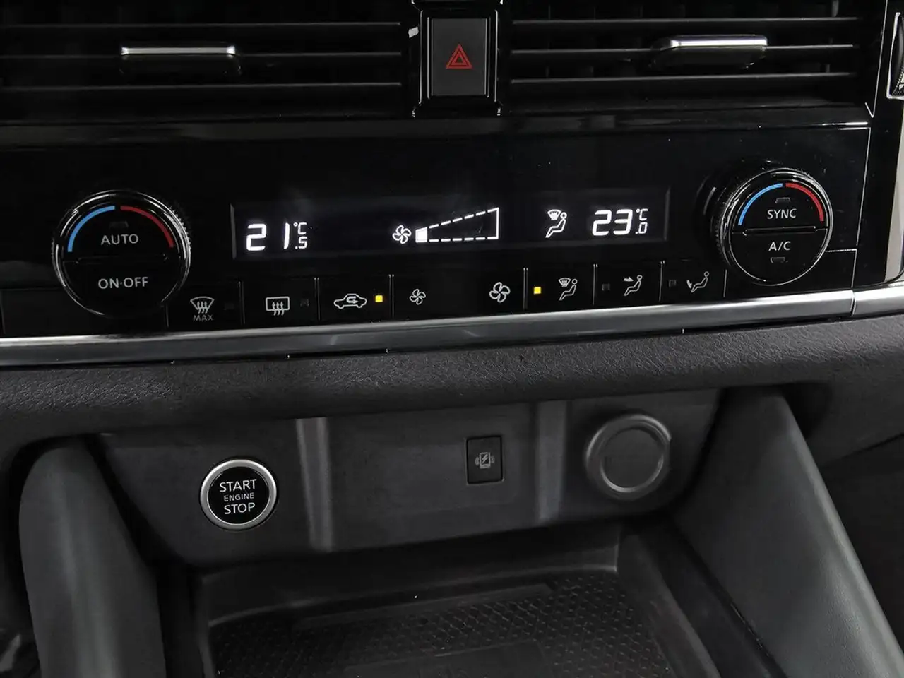 Nissan Qashqai DIG-T 116kW Xtronic N-Connecta — معرض صور السيارة 27