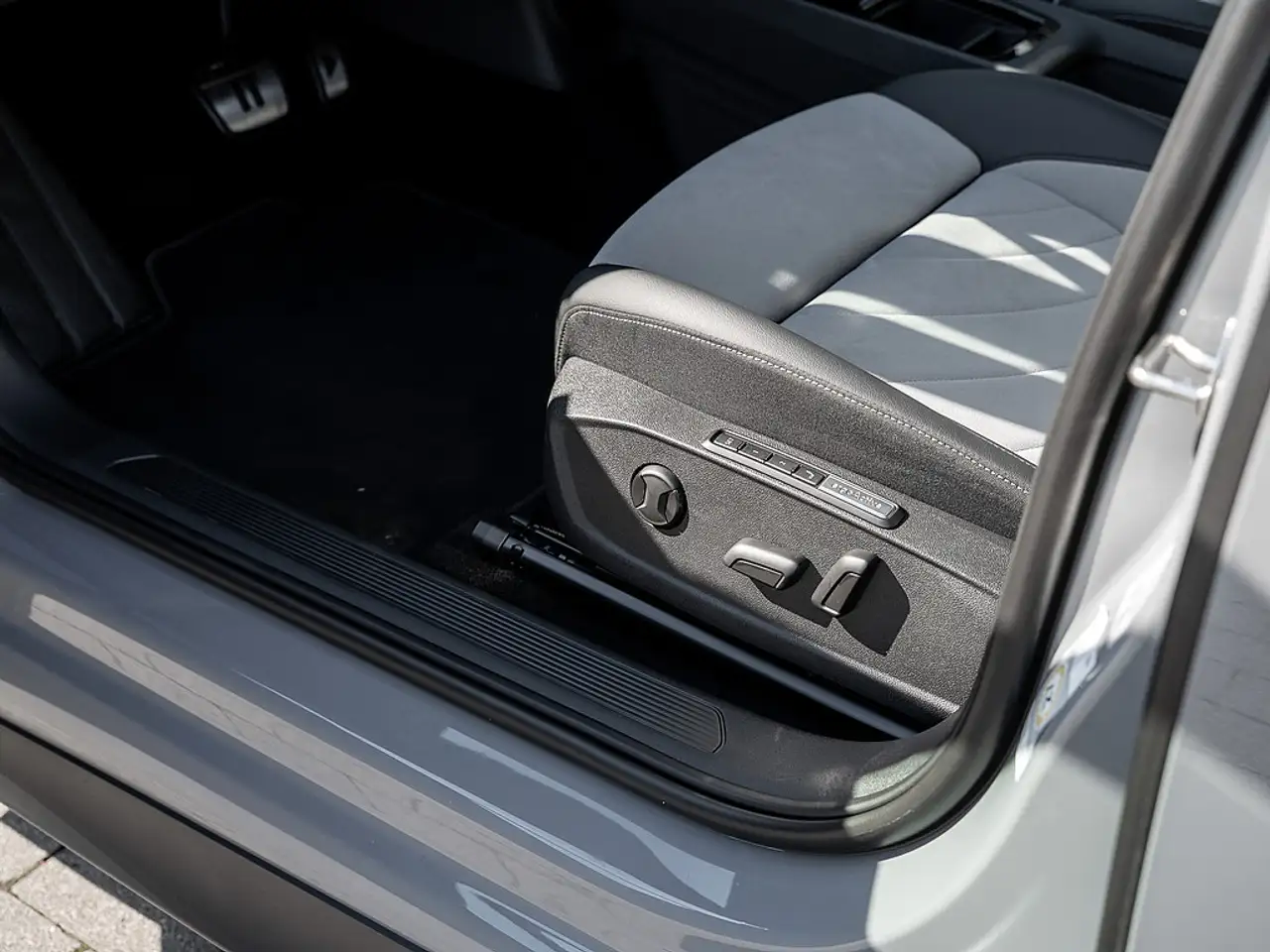 Volkswagen ID.3 Pro Move KAM LED SHZ PDC MEMORY NAVI ACC — معرض صور السيارة 15