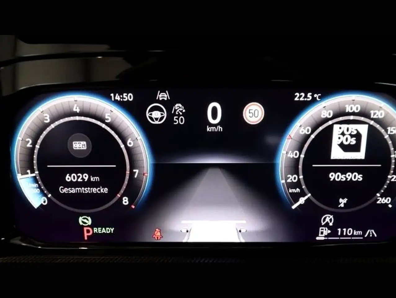 Volkswagen Golf VIII 1.5 eTSI DSG R-Line Navi+Keyless+HeadU — معرض صور السيارة 13