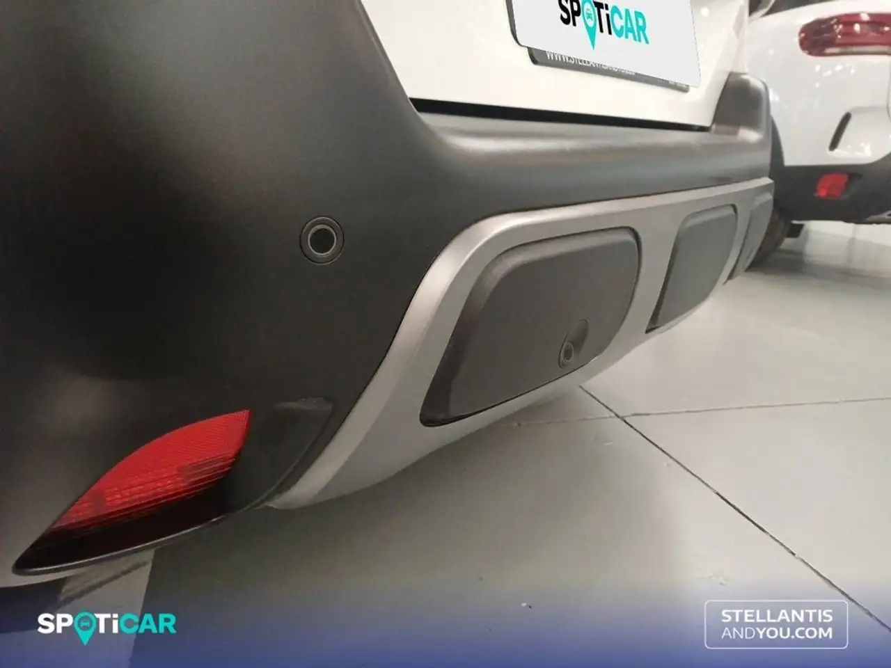 Citroen C3 Aircross BlueHDi 81kW (110CV) Plus — Vehicle gallery 18