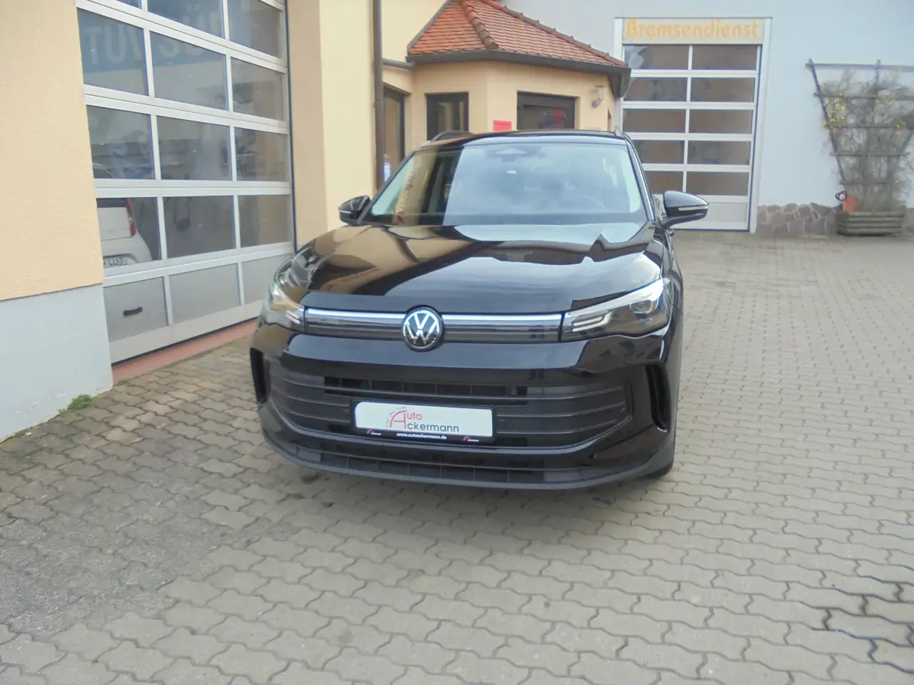 Volkswagen Tiguan Tiguan 1.5 eTSI DSG AHK-schwenkbar Kamera — Galerie du véhicule 2