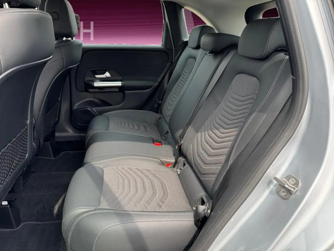 Mercedes-Benz B 180 AUT+Progressive+NAVI+SHZ+KAMERA+SPUR+LED — Galería del vehículo 12