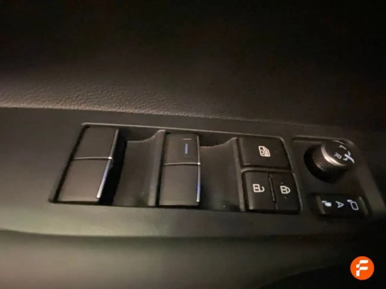 Toyota Corolla Touring Sports 140H Active Plus — Galerie du véhicule 35