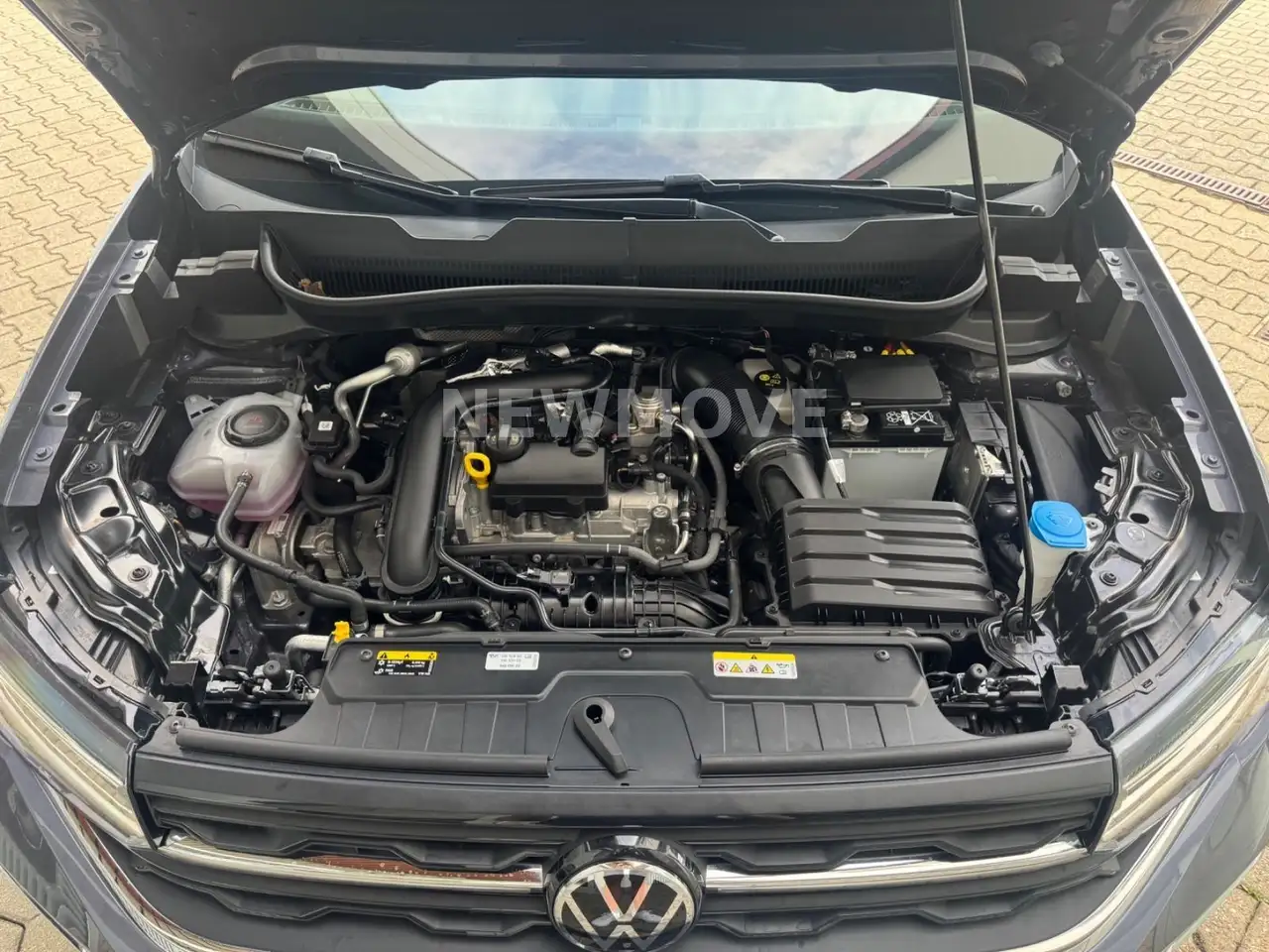 Volkswagen T-Cross 1.0 TSI DSG Virtual IQ Light ACC Carplay — Galería del vehículo 9