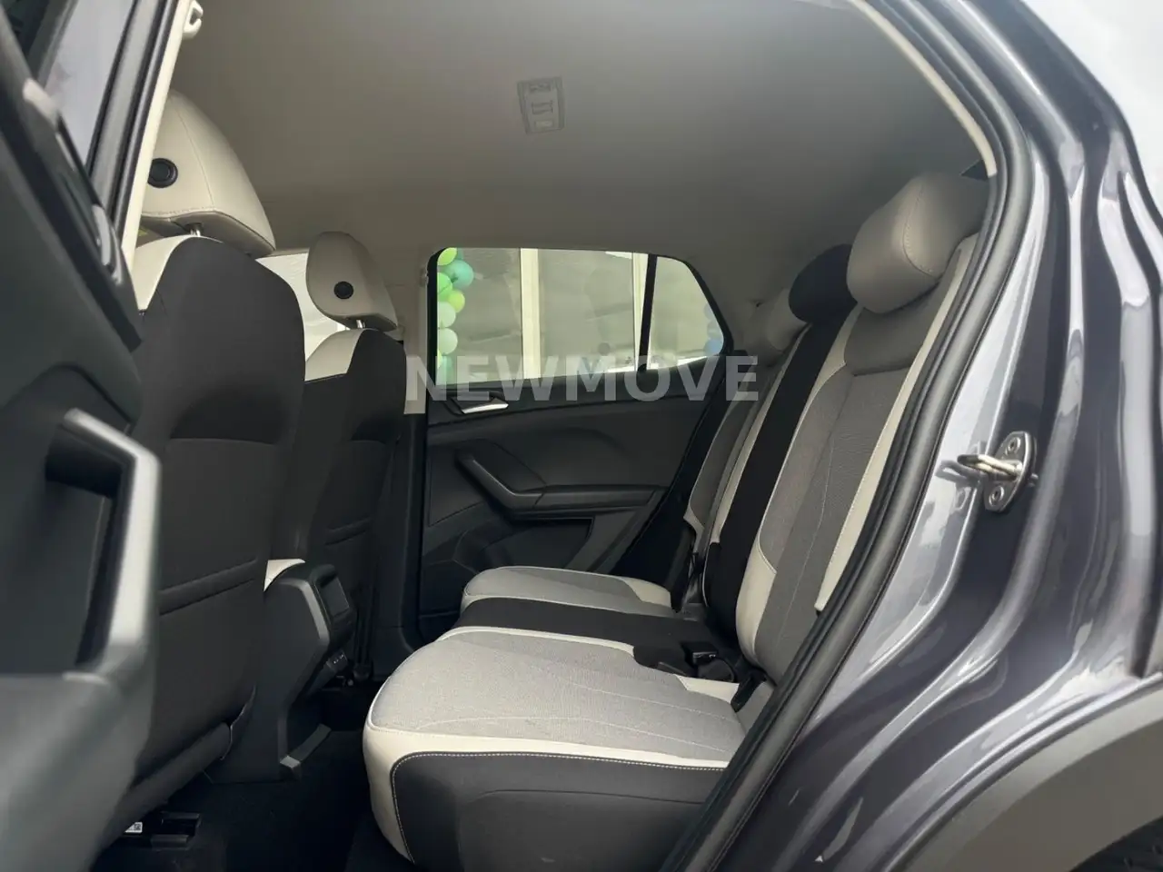 Volkswagen T-Cross 1.0 TSI DSG Virtual IQ Light ACC Carplay — Galería del vehículo 14