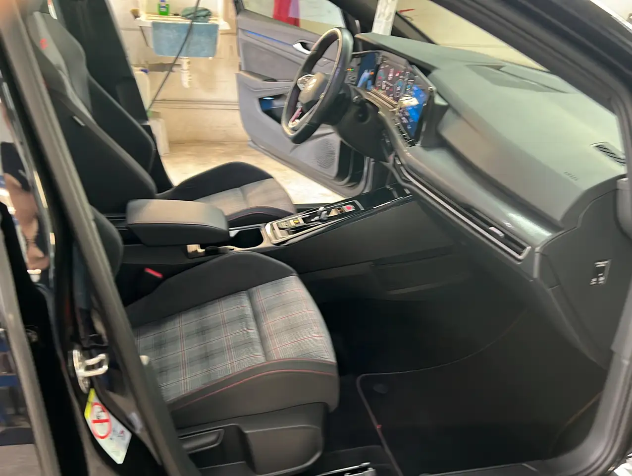 Volkswagen Golf 2.0 TSI GTI DSG*Navi*LED*Kamera*ACC*LED+ — Galería del vehículo 19