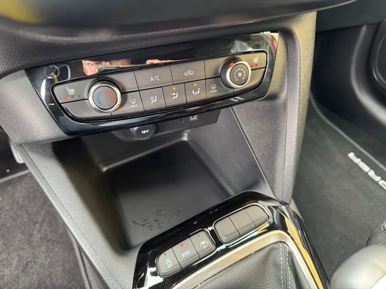 Opel Corsa GS Line 1.2 Turbo 100 LED, Sitzheizung — Galería del vehículo 12