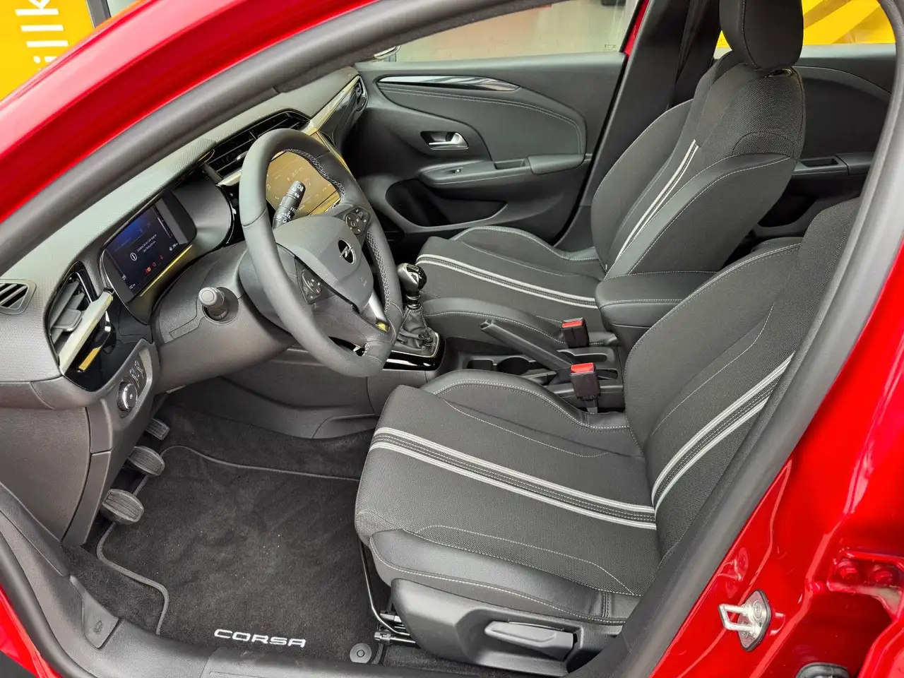 Opel Corsa GS Line 1.2 Turbo 100 LED, Sitzheizung — Galería del vehículo 5