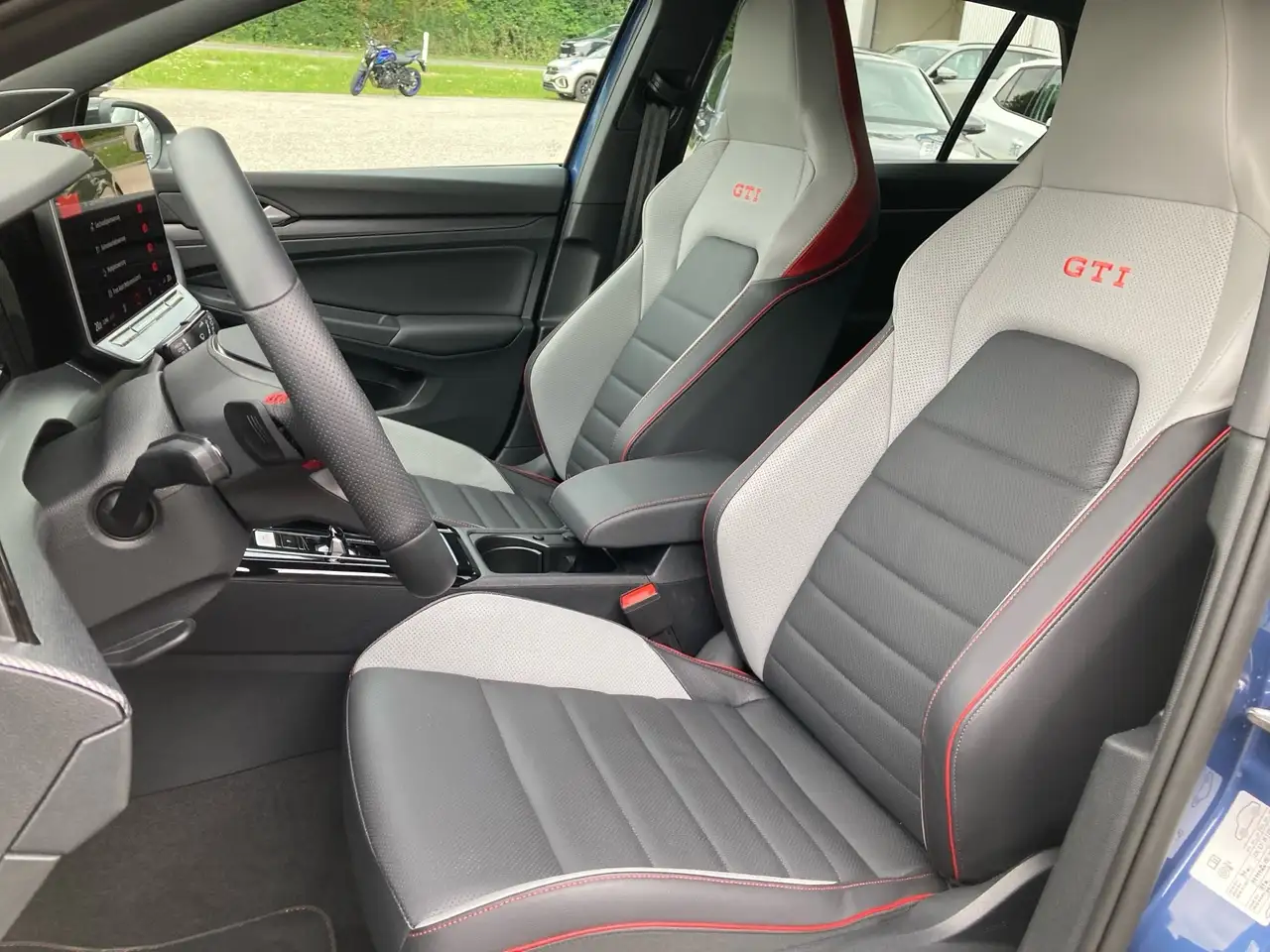 Volkswagen Golf VIII GTI BLACK STYLE 2.0TSI 265PS DSG ACC.KAMERA.N — Galerie du véhicule 25