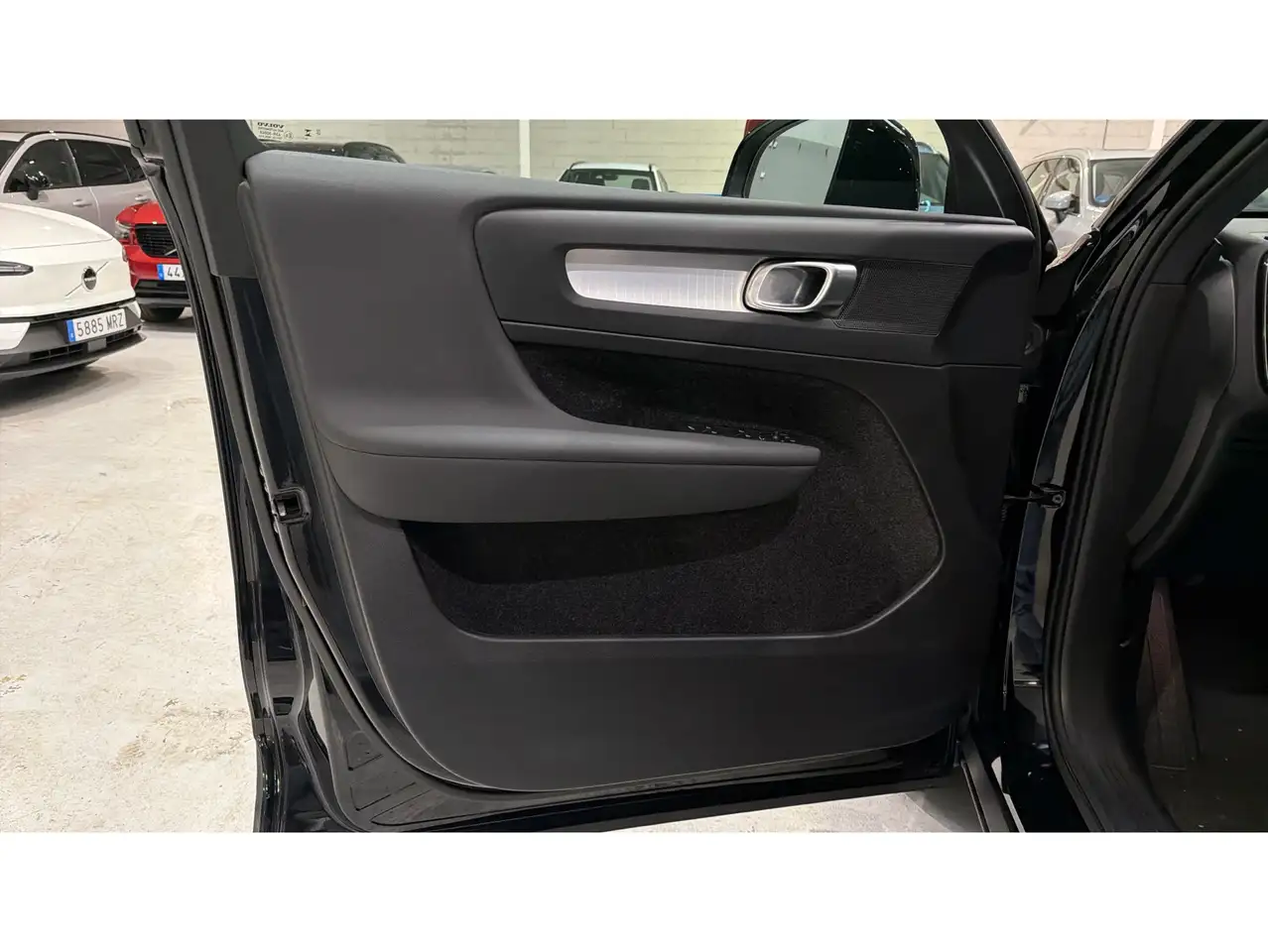 Volvo XC40 B3 Core Aut. — Galerie du véhicule 25