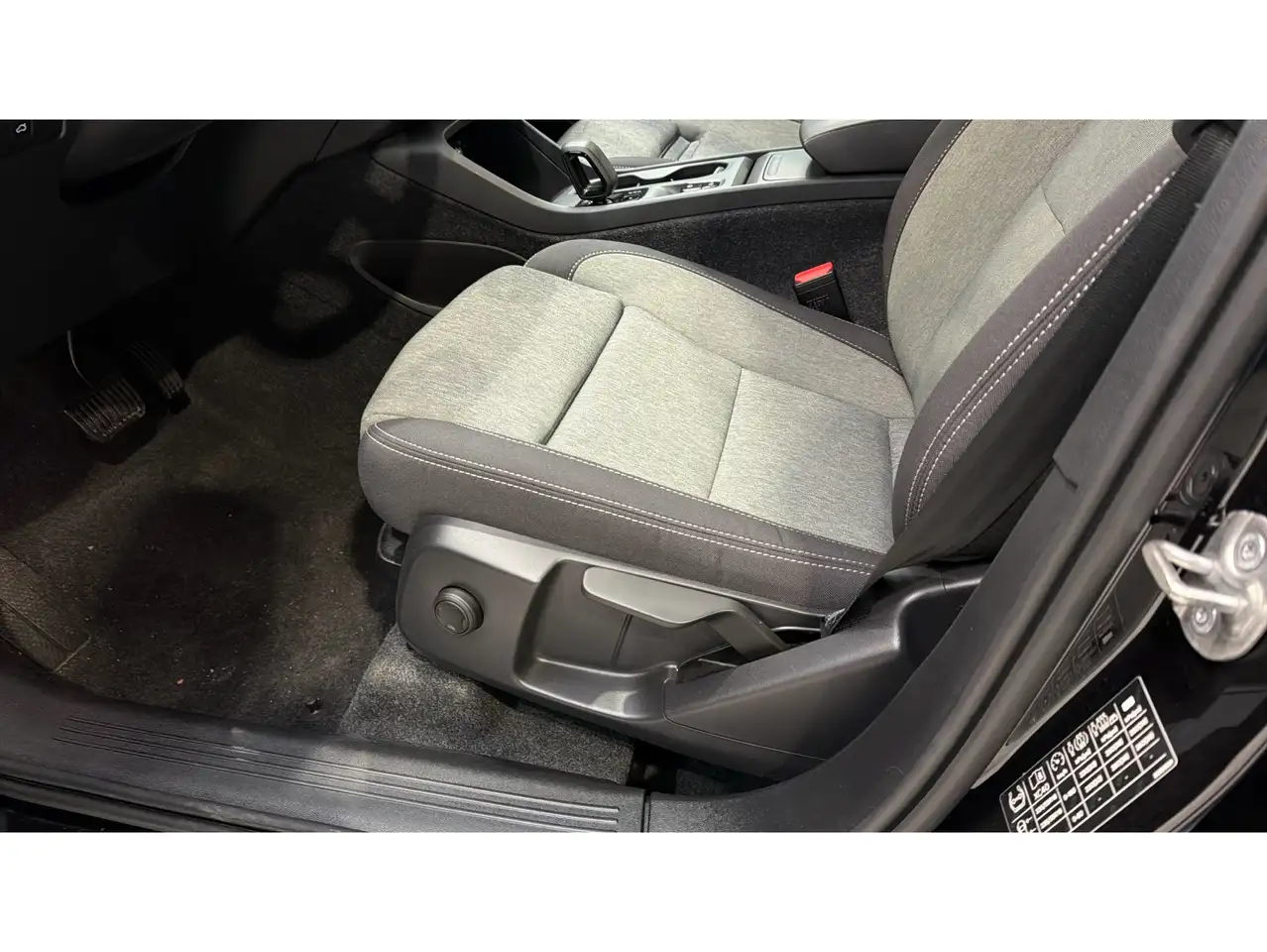 Volvo XC40 B3 Core Aut. — Galerie du véhicule 26
