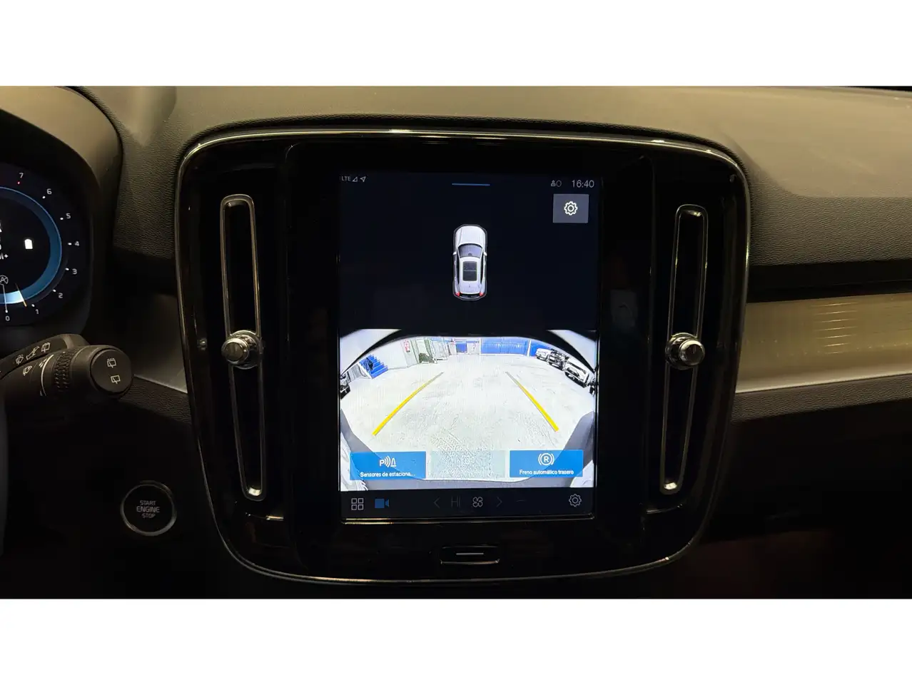 Volvo XC40 B3 Core Aut. — Galerie du véhicule 16