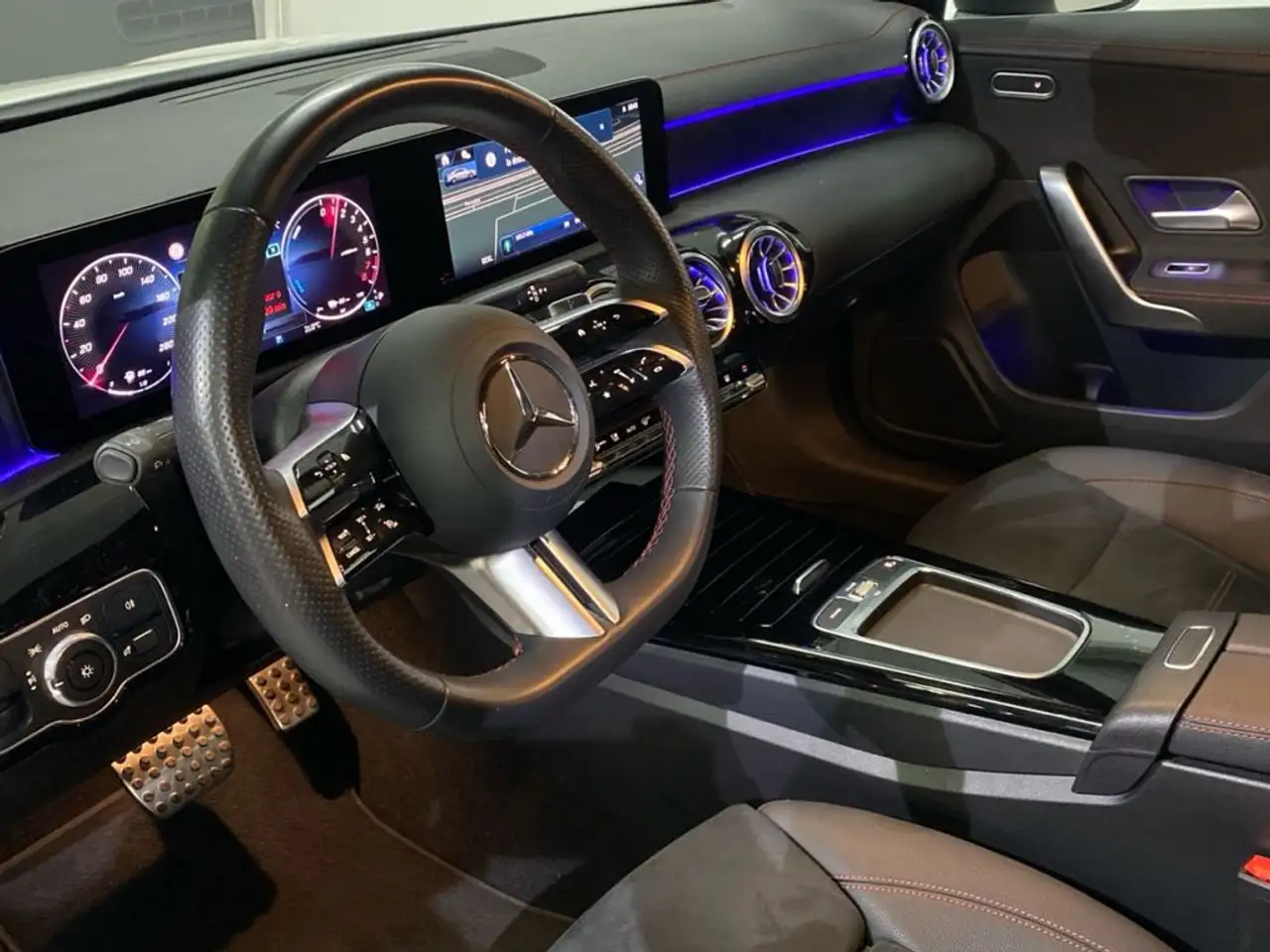 Mercedes-Benz CLA 250 e AMG Line — معرض صور السيارة 6