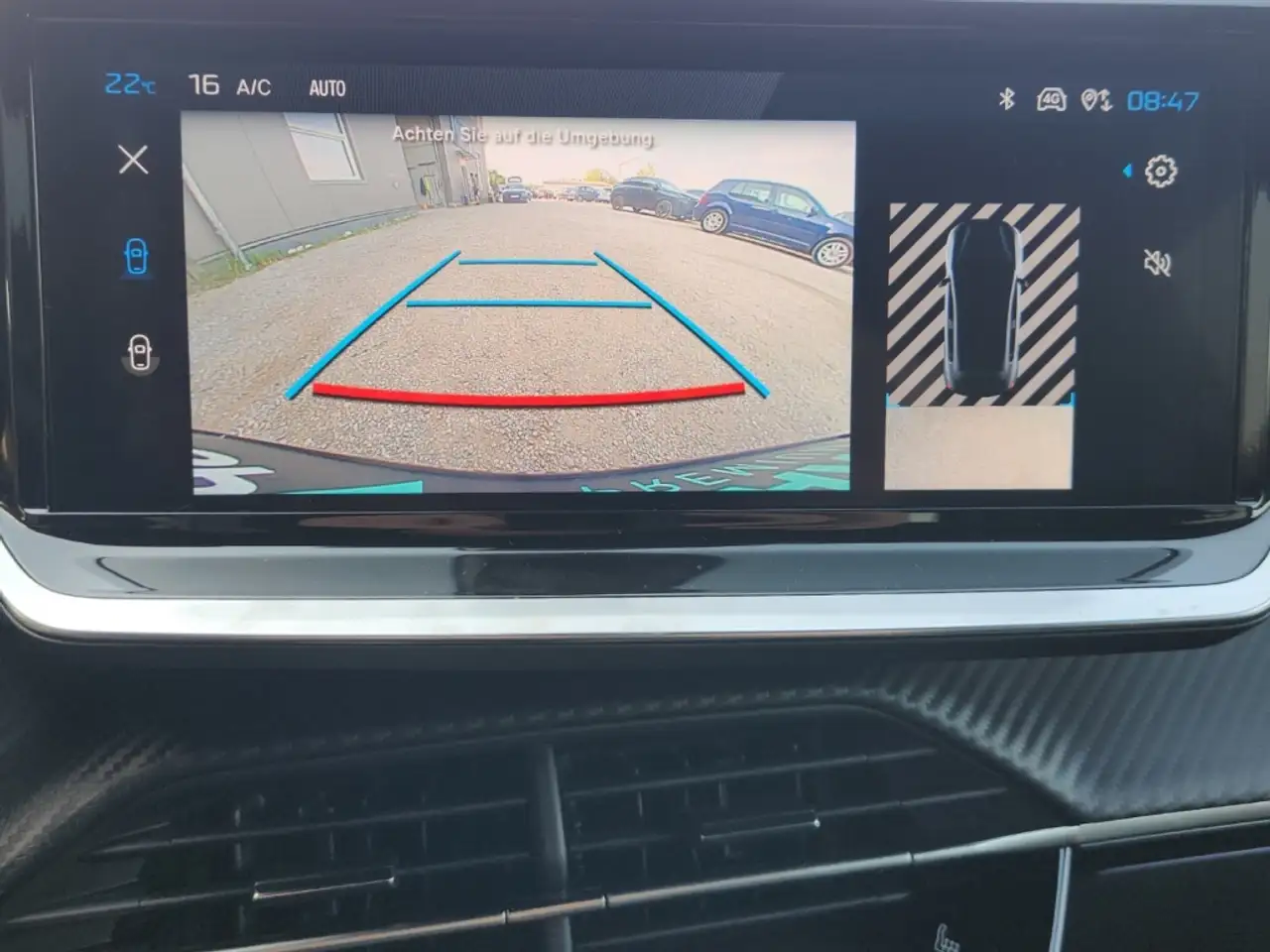 Peugeot 208 Hybrid 100 GT LED SHZ Apple CarPlay Android Auto F — معرض صور السيارة 18