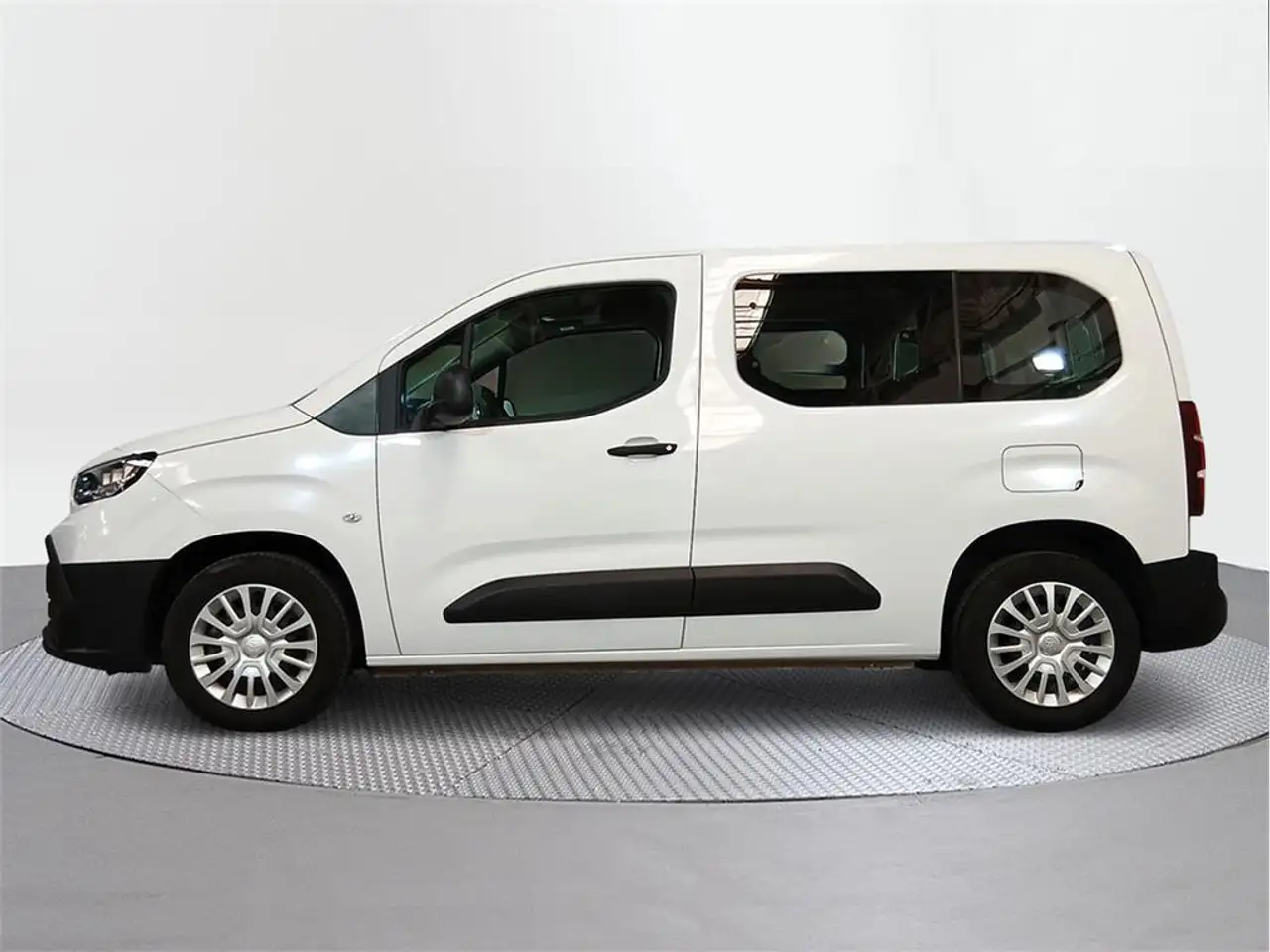 Toyota Proace City Combi L1 1.5D 75kW (100CV) GX 5p — Vehicle gallery 3