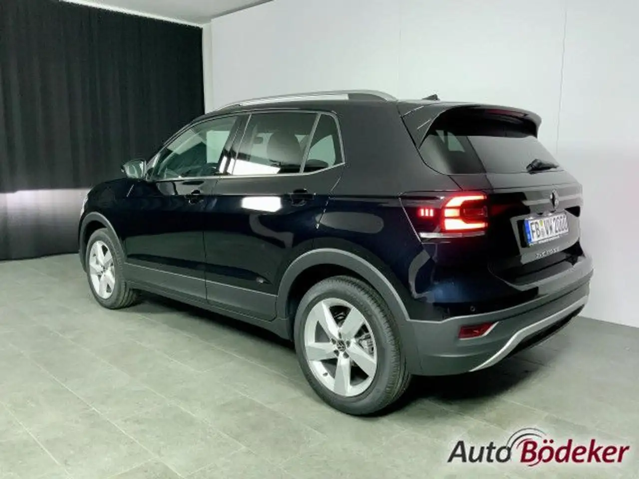 Volkswagen T-Cross Style 1.0 l TSI DSG Bluetooth Navi LED — Galería del vehículo 4