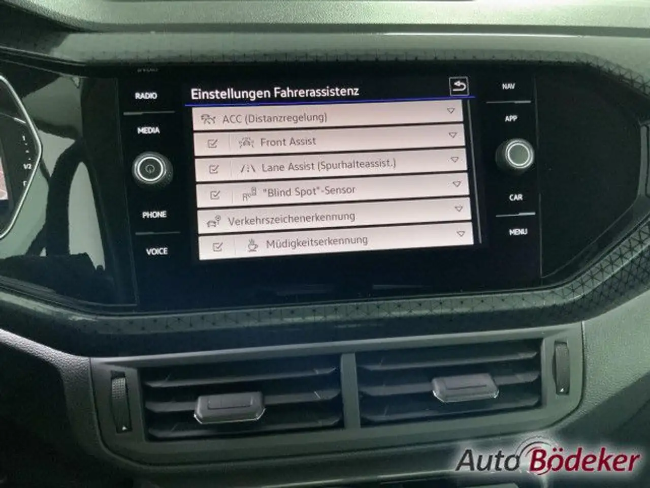 Volkswagen T-Cross Style 1.0 l TSI DSG Bluetooth Navi LED — Galería del vehículo 13