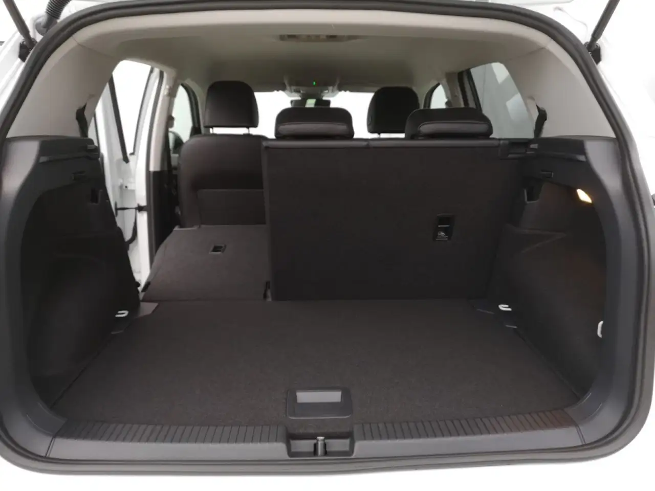 Volkswagen T-Cross Life 1.0 l TSI DSG*LED*NAVI*KAM*DAB+*SHZ — معرض صور السيارة 18