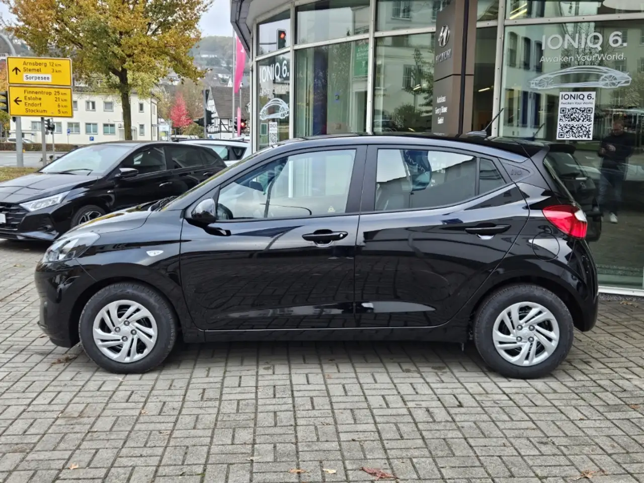 Hyundai i10 1.0 M/T Select, Navi, Kamera, PDC, CarPlay, DAB, B — معرض صور السيارة 4