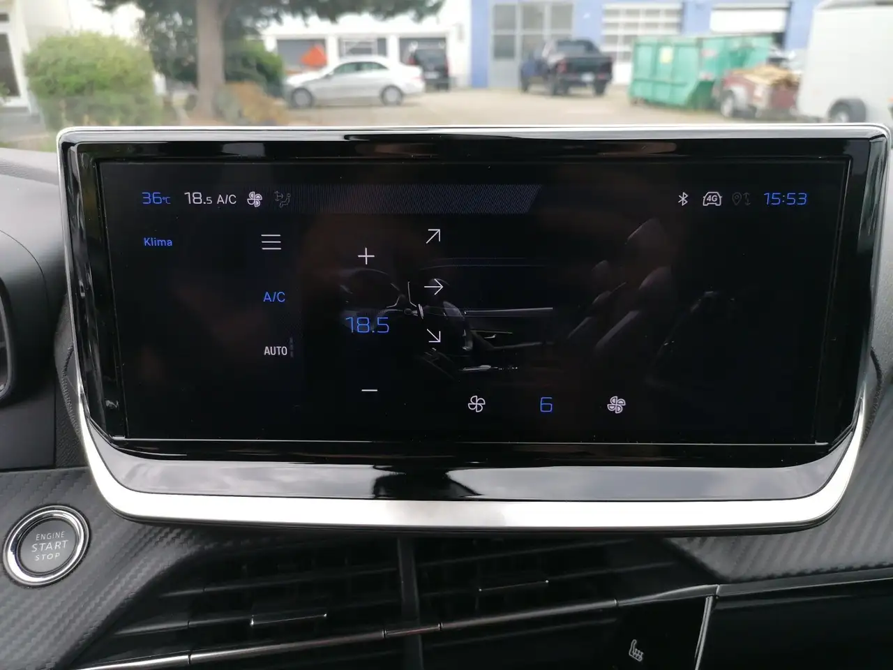 Peugeot 2008 1.2 PureTech 130 Allure LED PDC KlimaA AUT — معرض صور السيارة 24