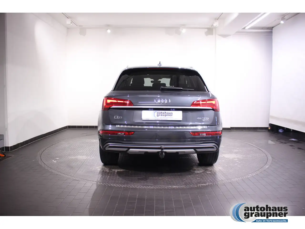 Audi Q5 45 TFSI quattro advanced MATRIX-LED 360° — معرض صور السيارة 3
