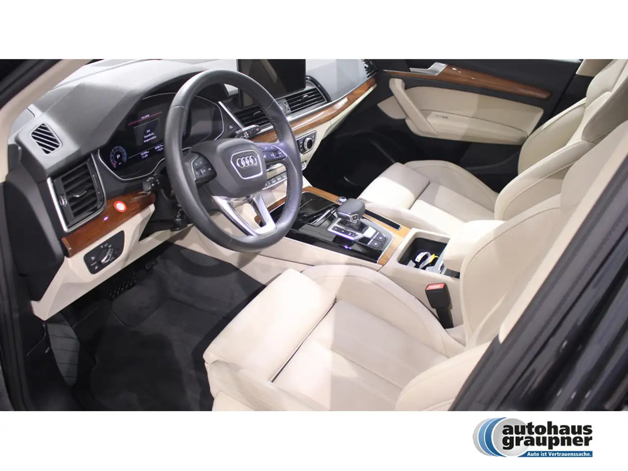 Audi Q5 45 TFSI quattro advanced MATRIX-LED 360° — معرض صور السيارة 8