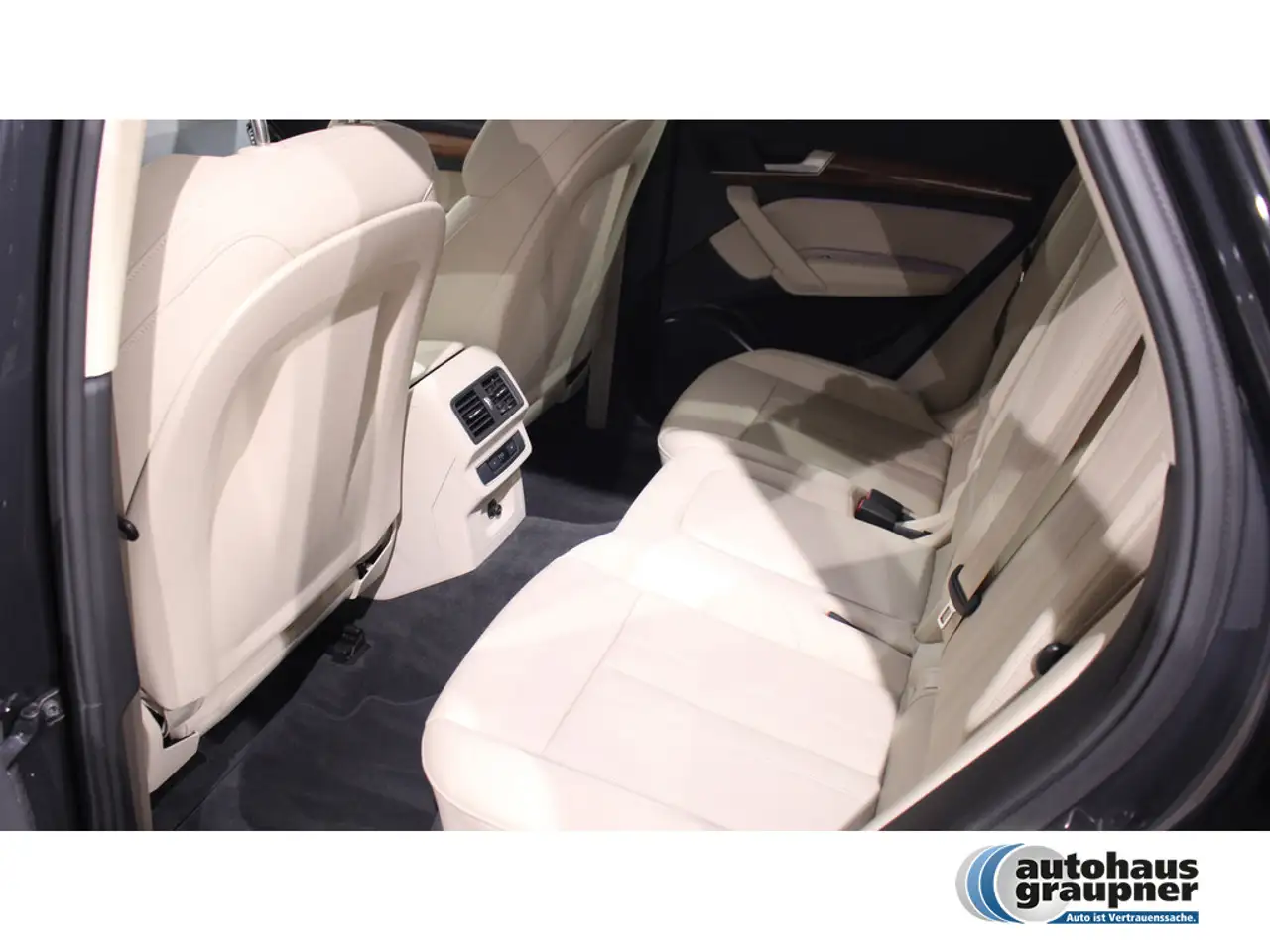 Audi Q5 45 TFSI quattro advanced MATRIX-LED 360° — معرض صور السيارة 16
