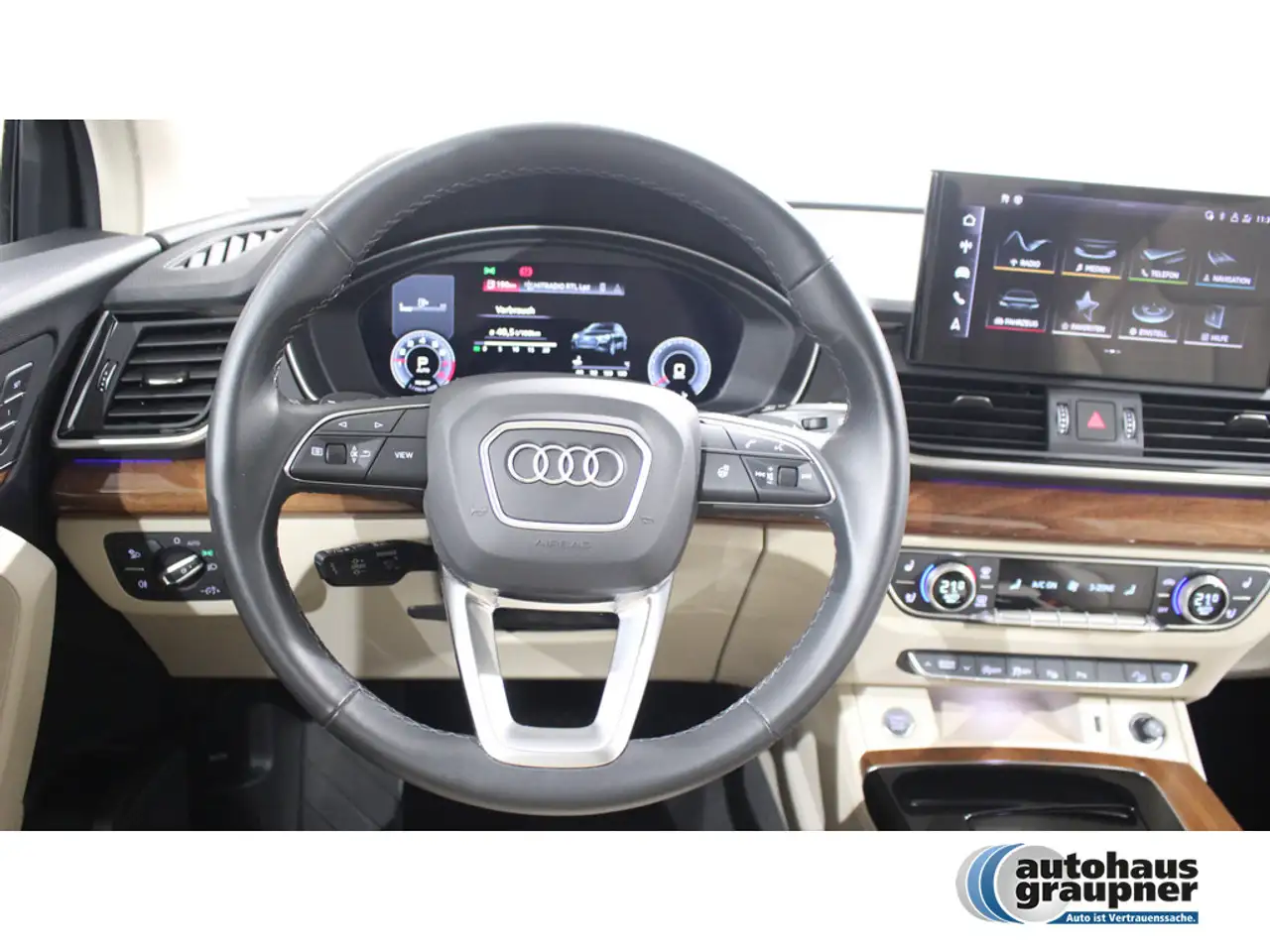 Audi Q5 45 TFSI quattro advanced MATRIX-LED 360° — معرض صور السيارة 14
