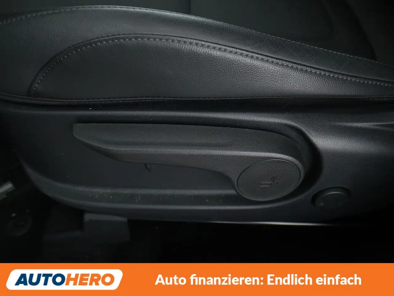 Hyundai TUCSON 1.6 T-GDI Trend Aut.*NAVI*LED*ACC*CAM*PDC*SHZ* — Vehicle gallery 33