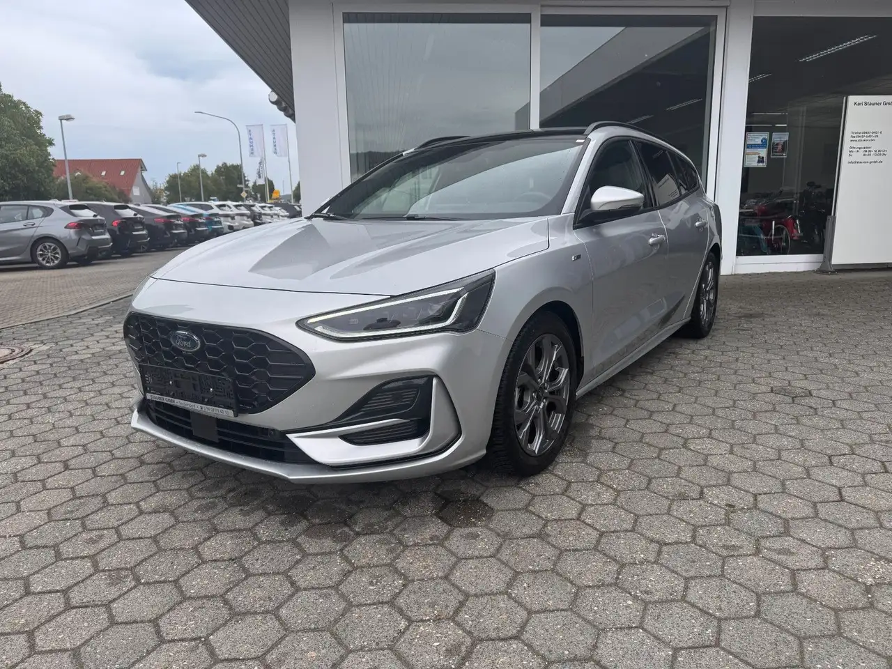 Ford Focus Turnier 1.0 ST-Line X AHK KAMERA LED PANO — معرض صور السيارة 4