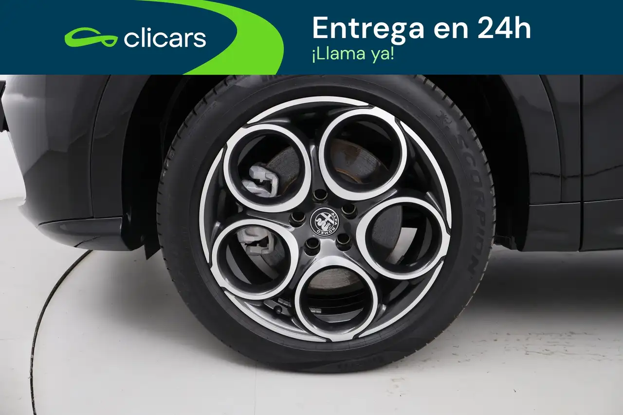 Alfa Romeo Tonale 1.3 gas Multi-air PHEV Sprint Q4 — معرض صور السيارة 11