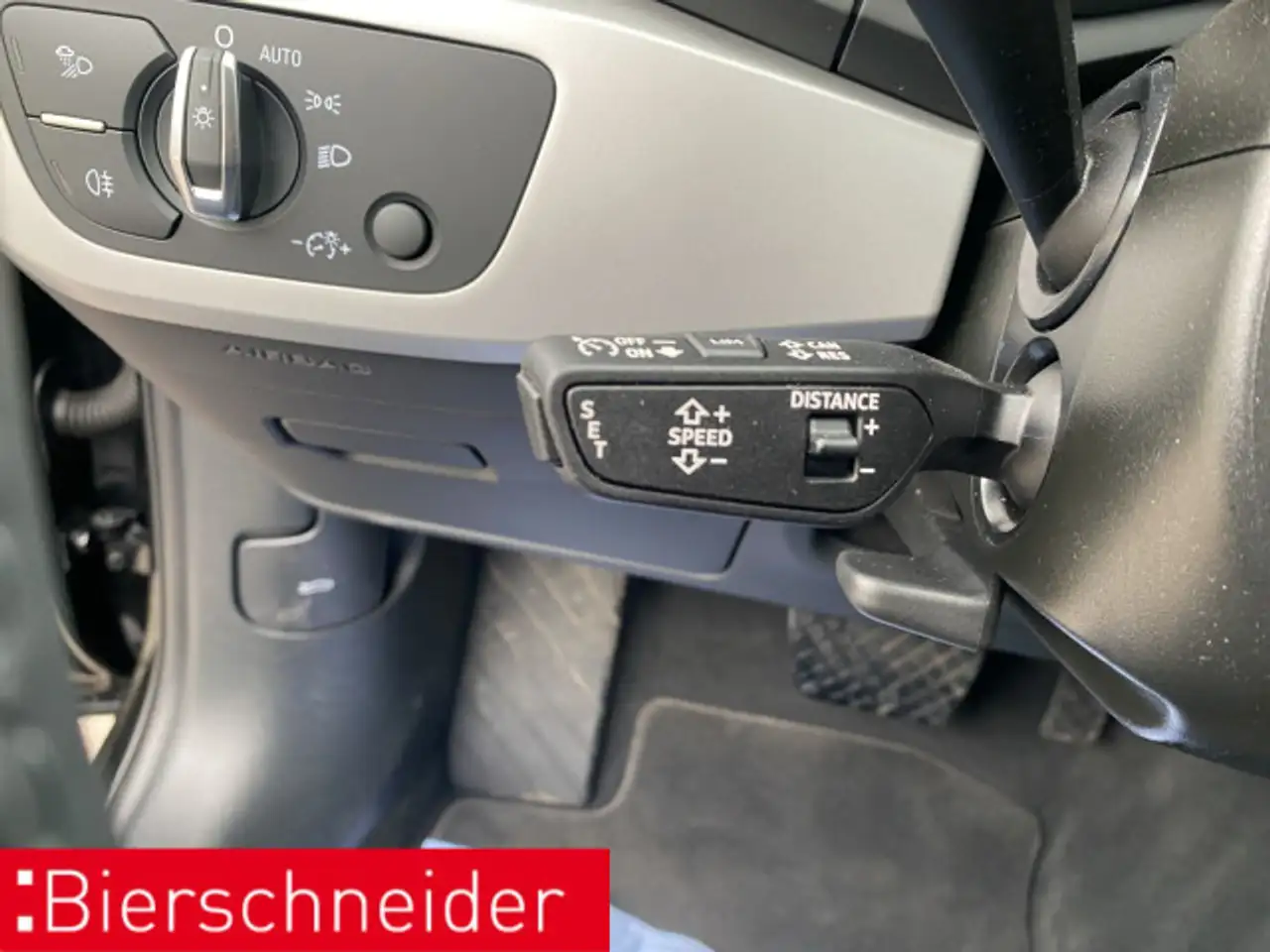 Audi A4 Lim 35 TFSI S-Line AHK LED CAM ACC NAVI 18 — معرض صور السيارة 25