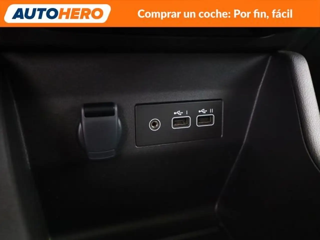 Renault Clio 1.0 TCe Evolution — معرض صور السيارة 26