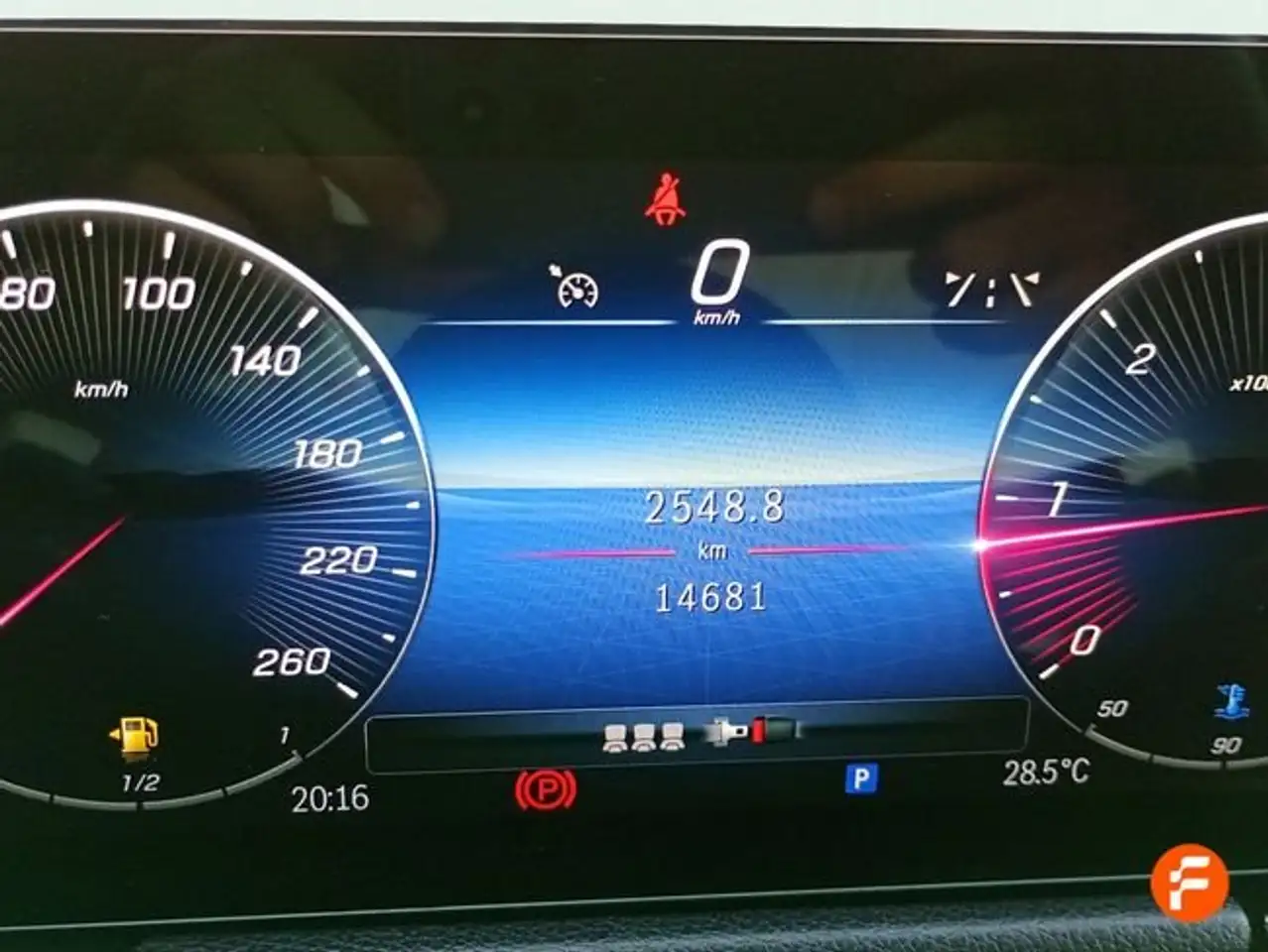 Mercedes-Benz GLB 200 200d 4Matic 8G-DCT — معرض صور السيارة 13
