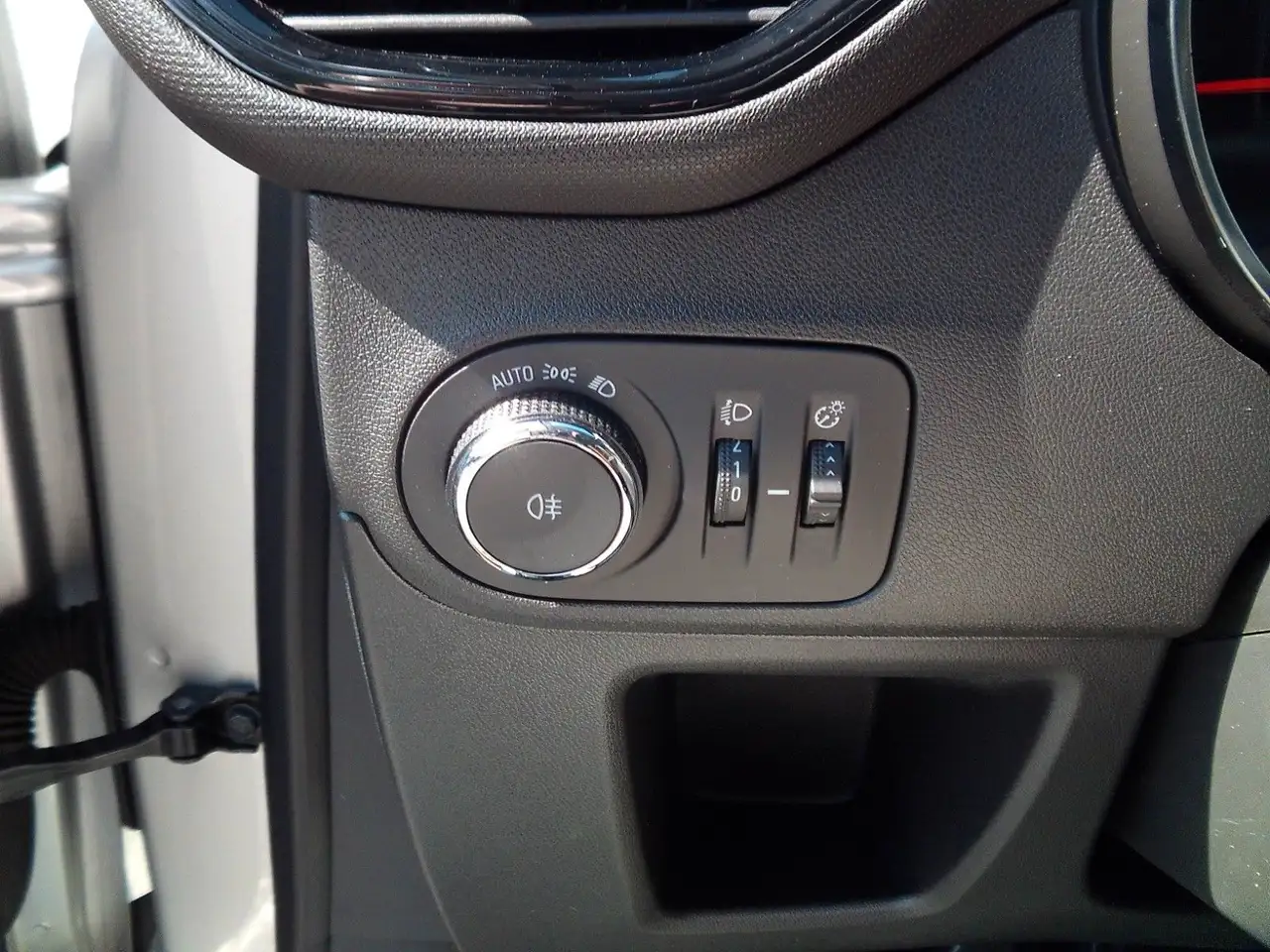 Opel Crossland X Crossland 1.2T Enjoy PDC+Kam SHZ LHZ Navi Pro — معرض صور السيارة 14