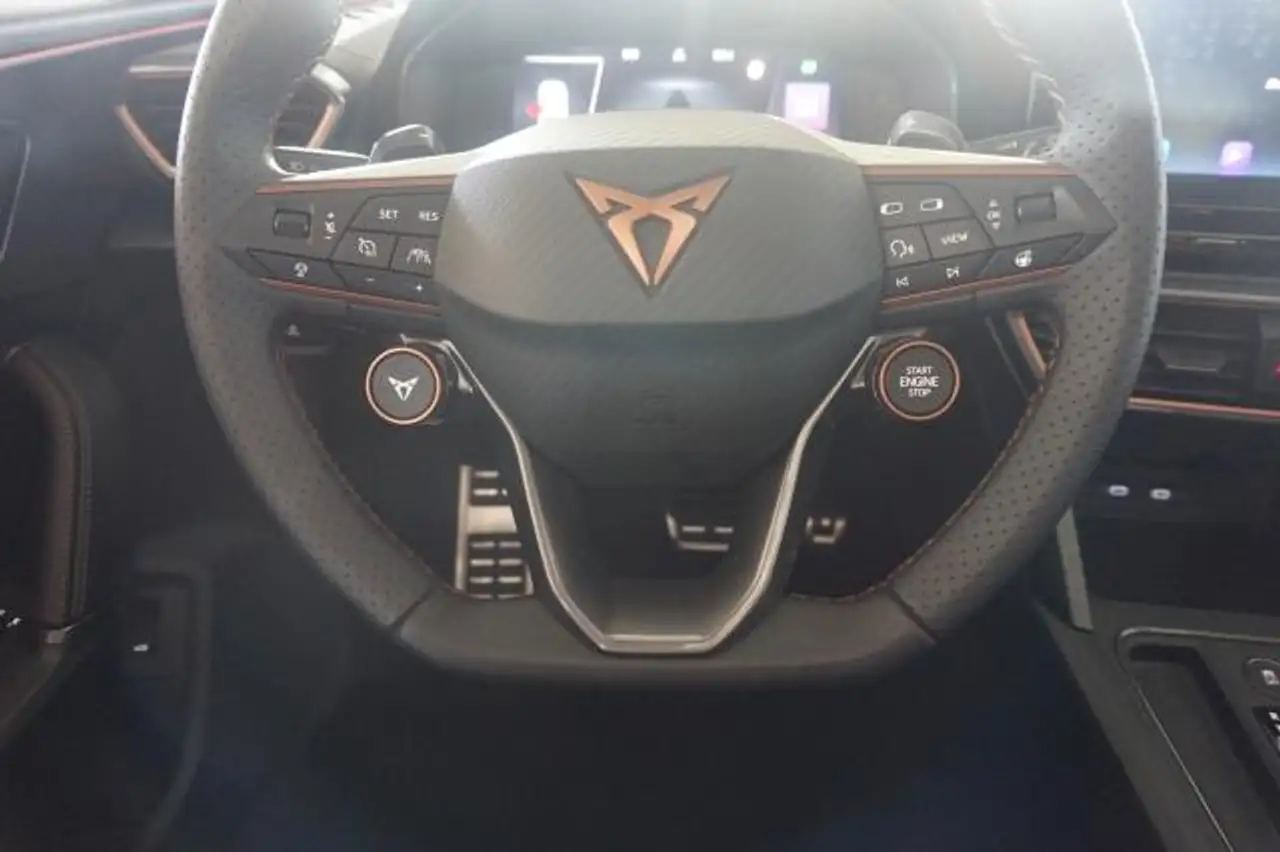 CUPRA Formentor FORMENTOR 2,0 TSI VZ 4X4 DSG PANO MATRIX EL.HECK — معرض صور السيارة 12