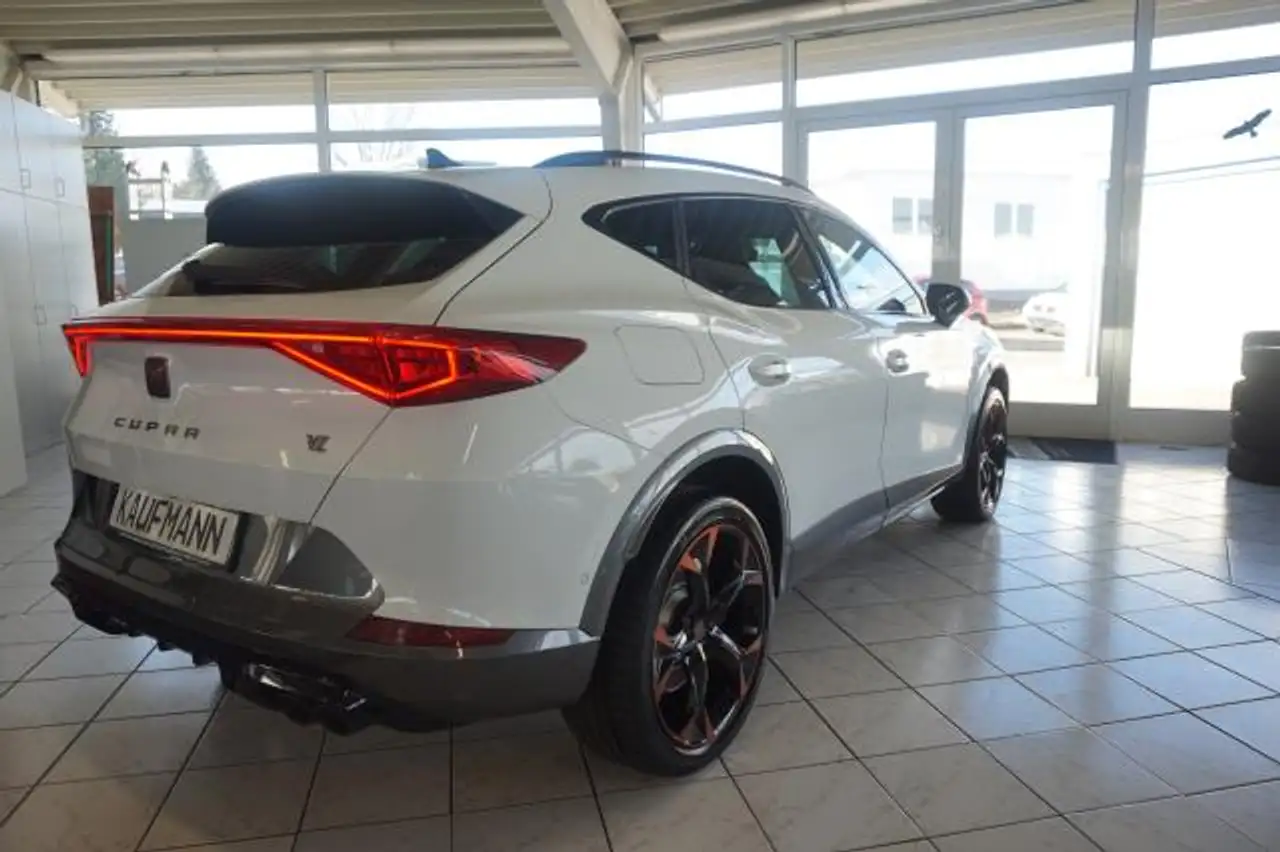CUPRA Formentor FORMENTOR 2,0 TSI VZ 4X4 DSG PANO MATRIX EL.HECK — معرض صور السيارة 4