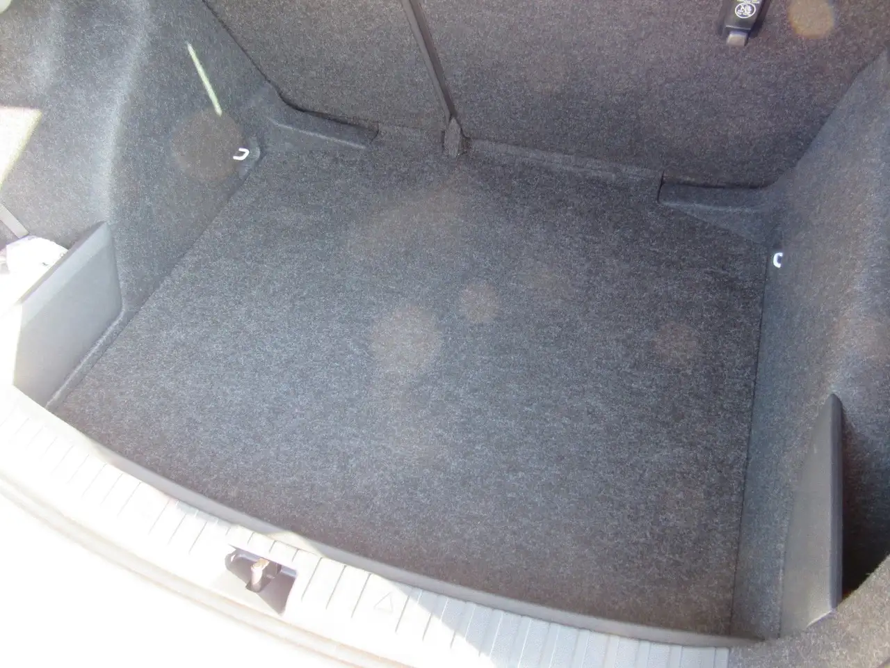 Skoda Scala 1.0 TSI Monte Carlo MATRIX PANO RFK WINTER — Vehicle gallery 18