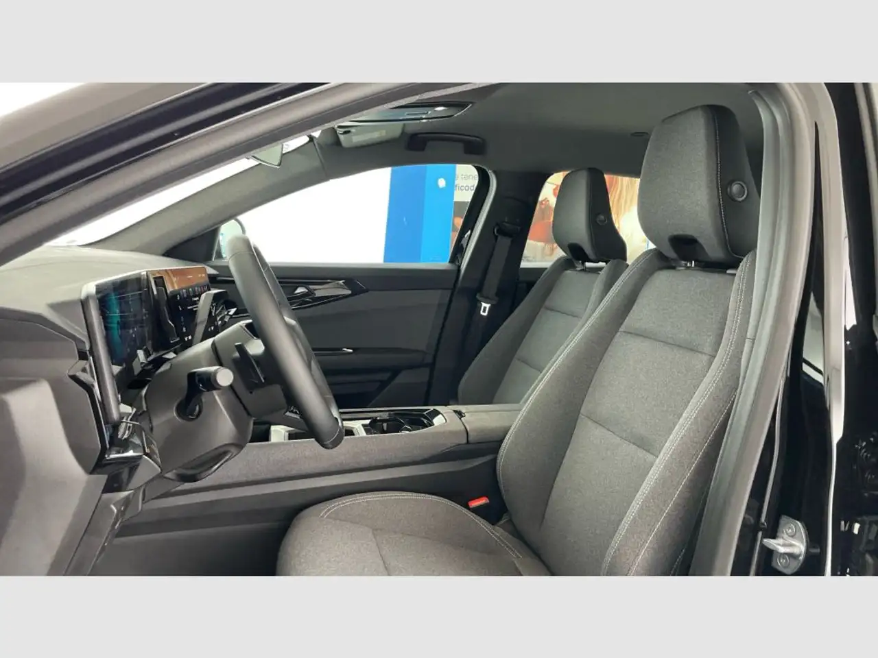 Renault Austral Evolution Mild Hybrid 116kW Auto — Vehicle gallery 11