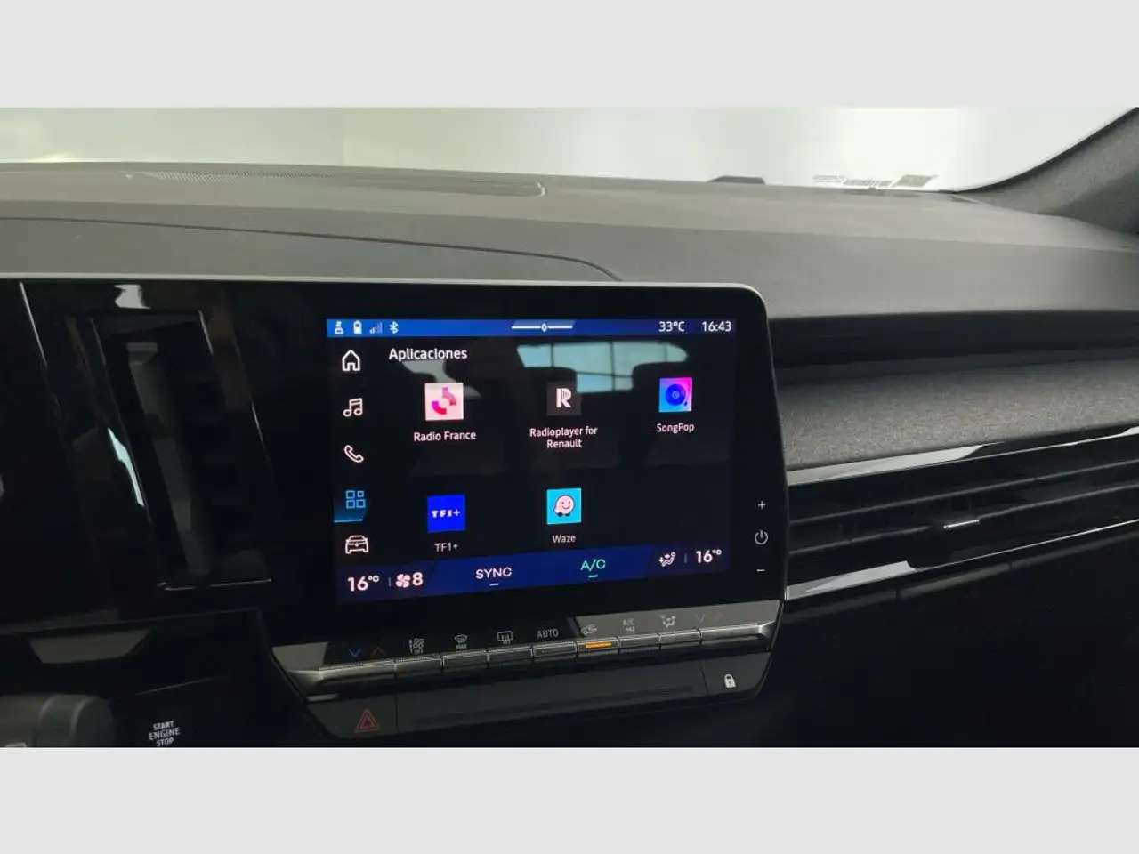 Renault Austral Evolution Mild Hybrid 116kW Auto — Vehicle gallery 18