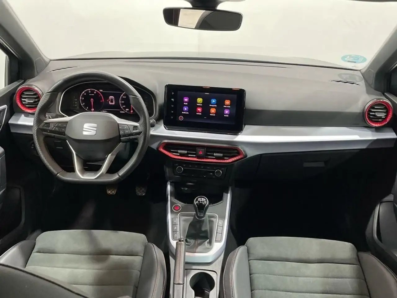 SEAT Arona 1.0 TSI S&S FR XM 115 — Vehicle gallery 4