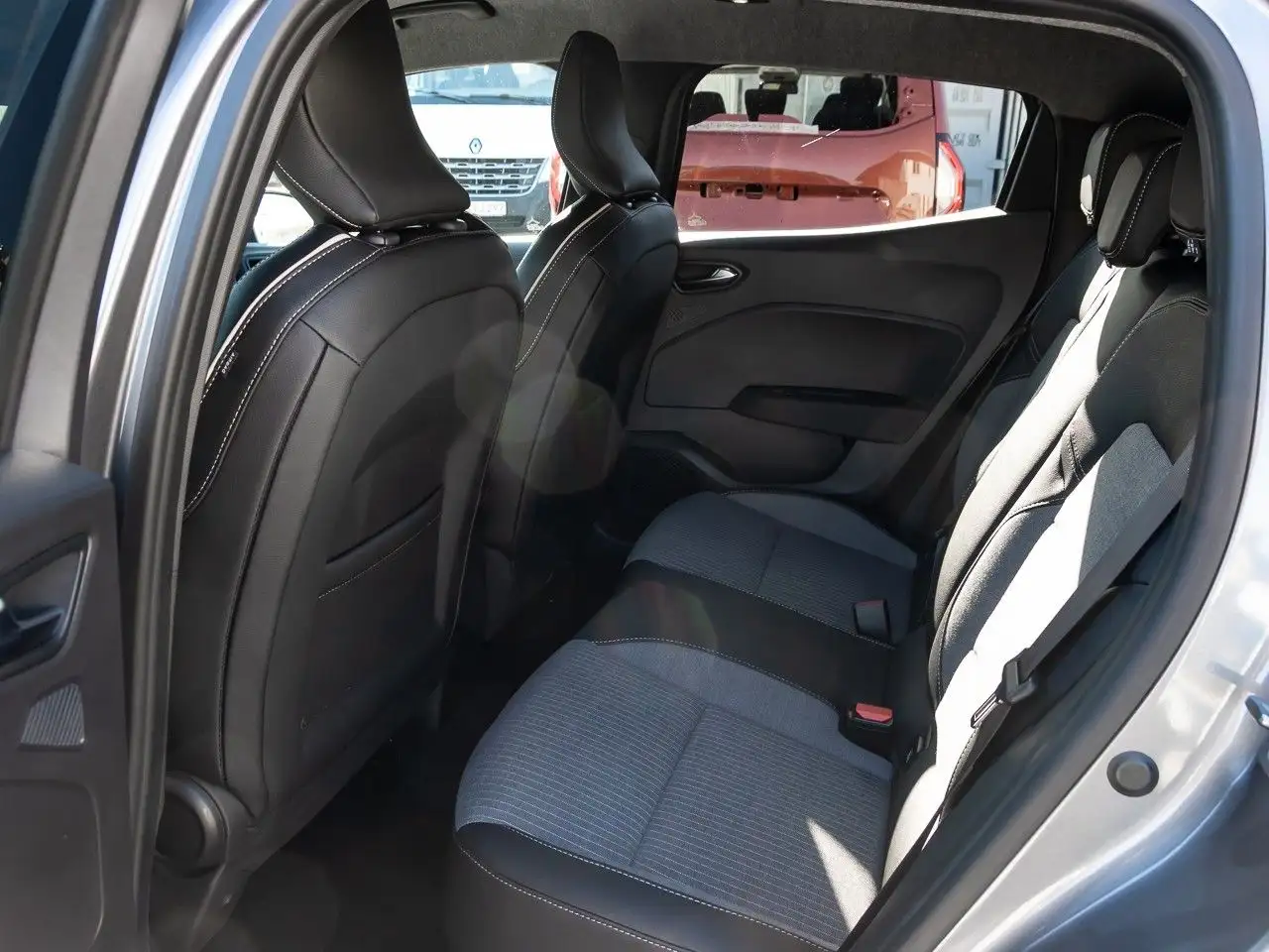 Renault Clio V Techno Navi Klima SHZ LHZ PDC — Galerie du véhicule 7