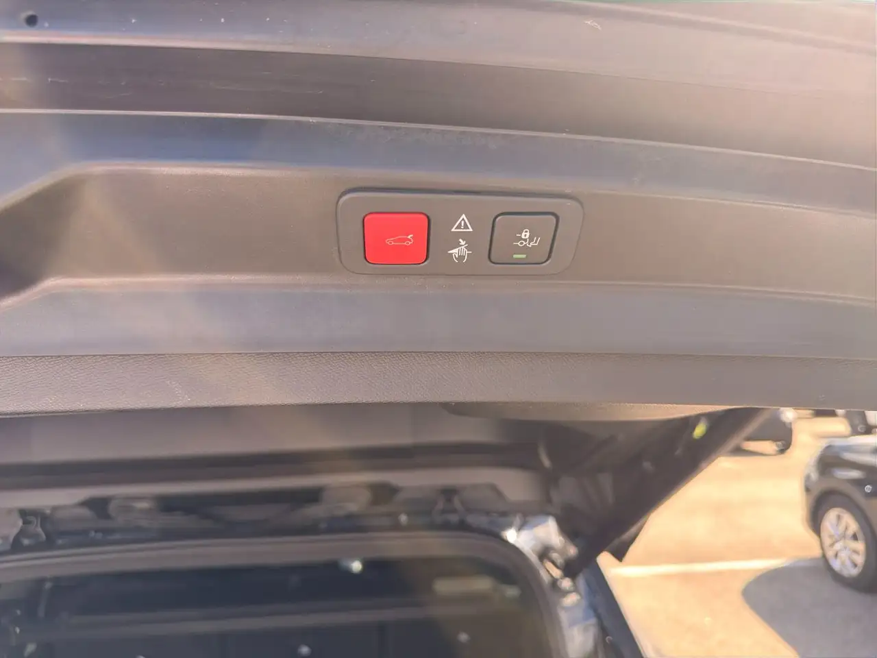 Peugeot 5008 GT 7-Sitzer ACC+LED+Navi+SHZ+Kam. — Vehicle gallery 13