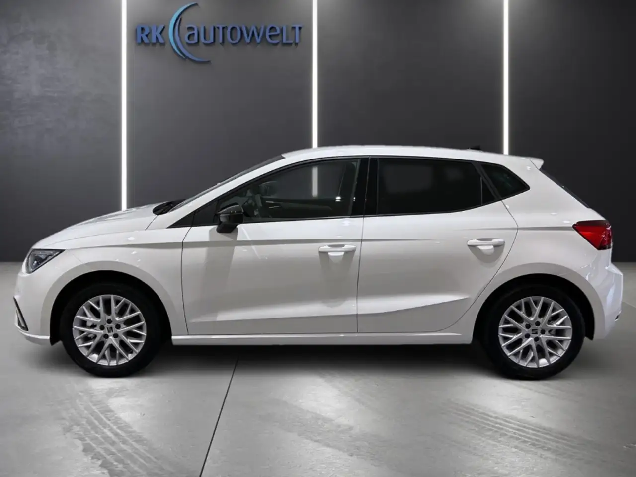 SEAT Ibiza FR 1.0 TSI LED Navi Beats Kamera Paket-XL — Galería del vehículo 6